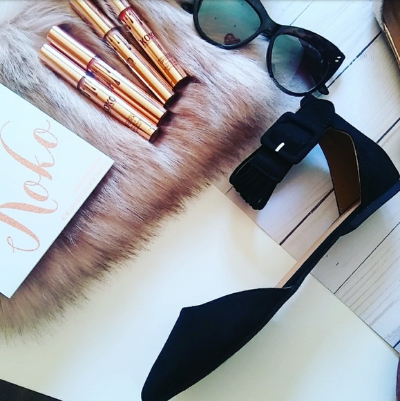 🚨LAST PAIR//The Allison// Black D'orsay Flats - Picture 2 of 4